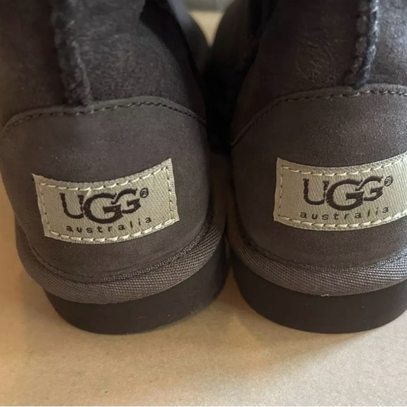 NEW Girls UGG tall chocolate brown shearling knee high boots in box 2 - Picture 10 of 12